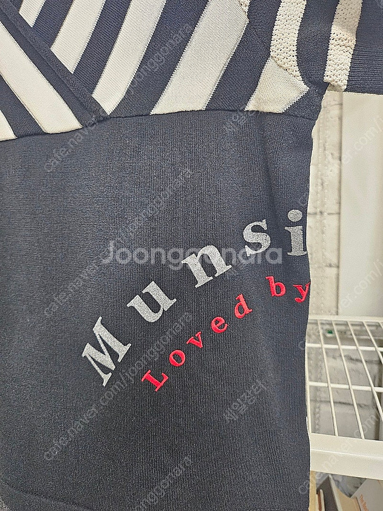 먼싱웨어 스트라이프 니트 여성 골프반팔티 (95사이즈66) WI43--2