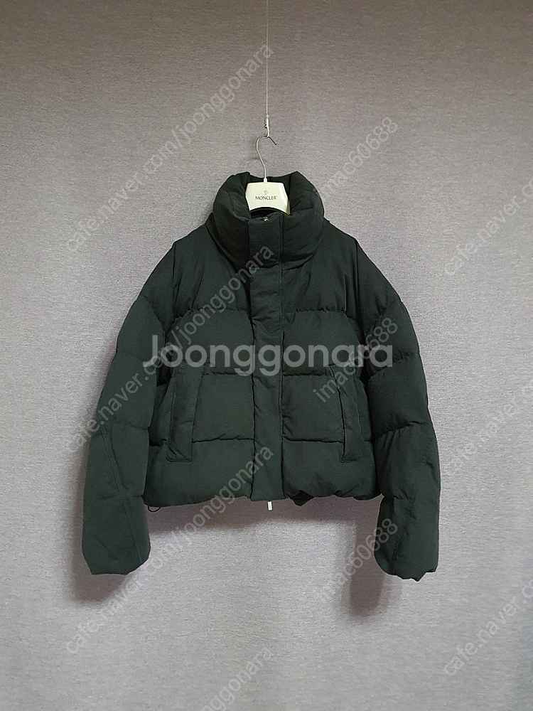 마뗑킴 MATIN KIM 오버핏 백레터링 숏 푸퍼 다운...--3