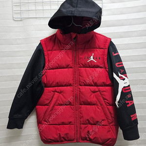 나이키조던 키즈 패딩점퍼 조끼 사이즈 5-6y