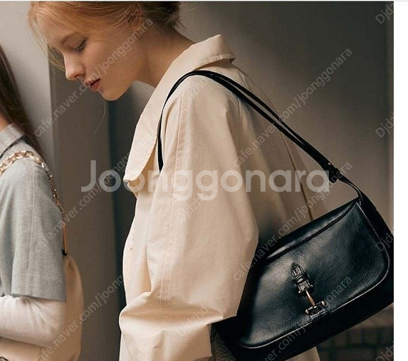 루에브르 삭드벨로 미니--0