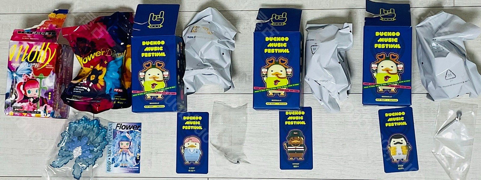 팝마트 해피 뉴 이어 산리오 디무 데이팅 환상 여행 스컬판다 푸키 래빗 카페 더쿠 뮤직 호텔 니나가와 미카 디무 어... 이미지