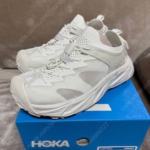 호카 호파라 2 로우(화이트) 240