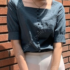 엘로주 슈어룸 블라우스