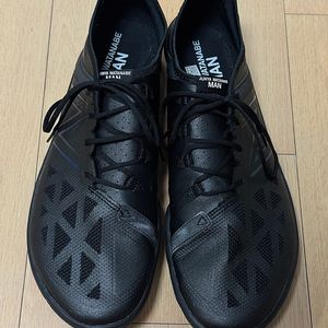 꼼데가르송 준야와타나베 뉴발란스 UX200