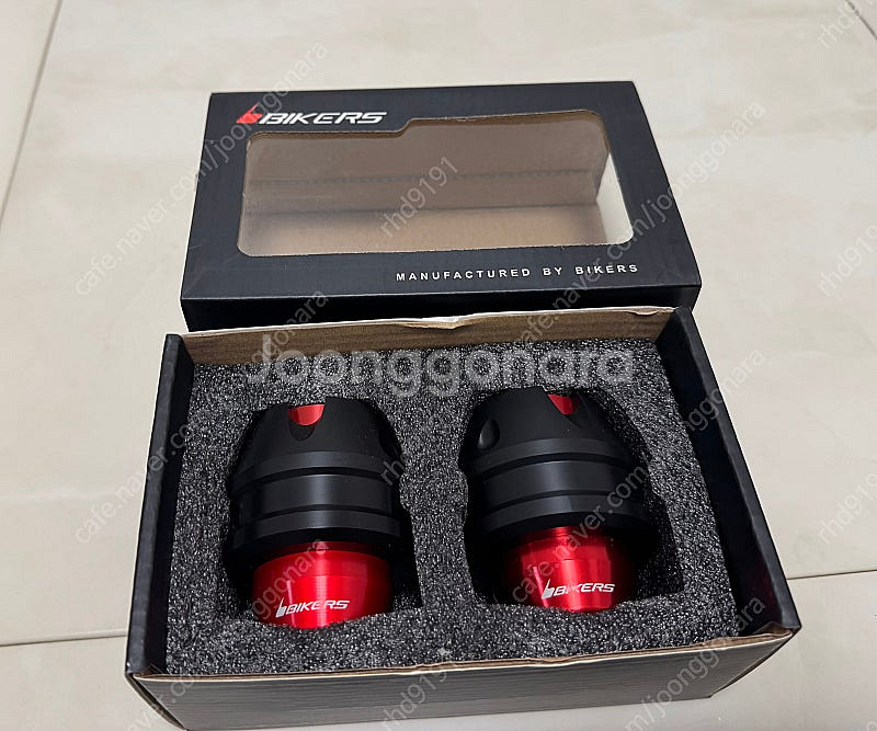 배민라이트조끼,Pcx125등 튜닝 파츠 발판 포크 머플러 슬라이더 판매합니다(새제품)가격 재인하--2