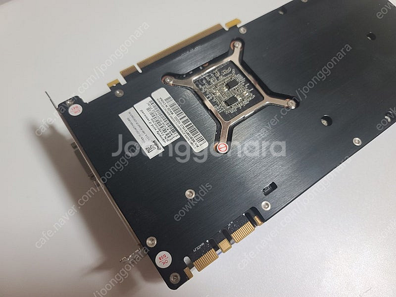 이엠텍 GTX 1080 Ti 슈젯--3