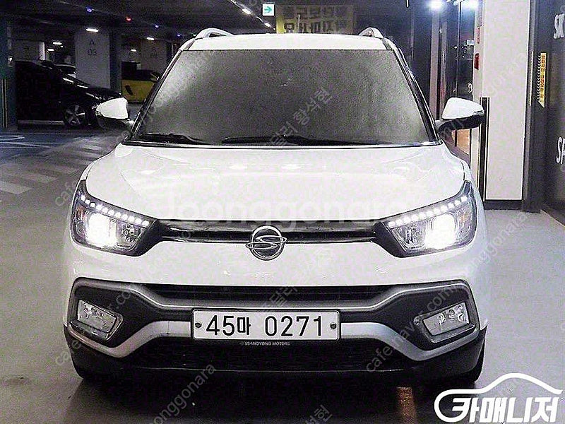 17년식 [KG모빌리티(쌍용) ]티볼리 에어 4WD 디...--2