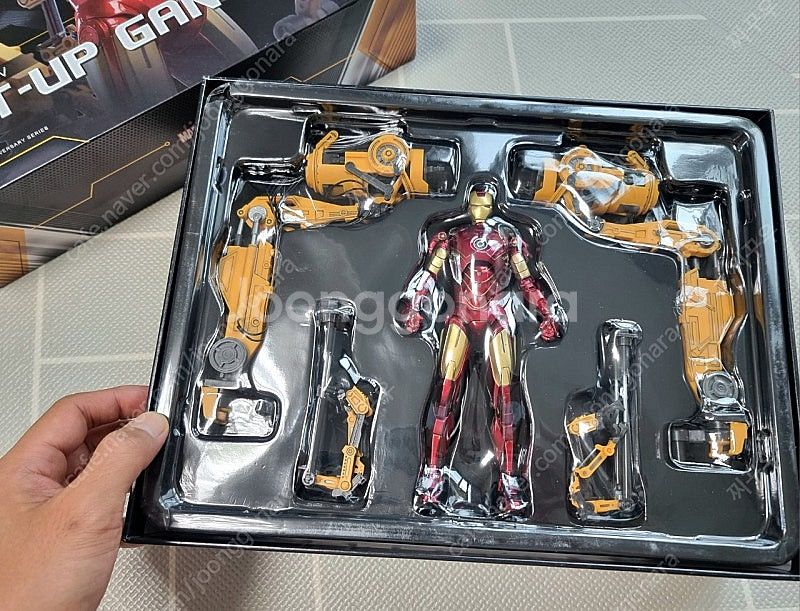 ZD TOYS 1/10 아이언맨 마크4 수트업 겐트리--1