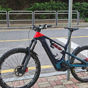 캐논데일 모테라 LT2 (L사이즈) 판매합니다 풀샥 emtb 전기자전거 산악자전거 mtb