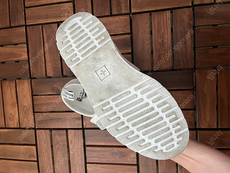 닥터마틴 메리제인 메이 화이트 샌들--1