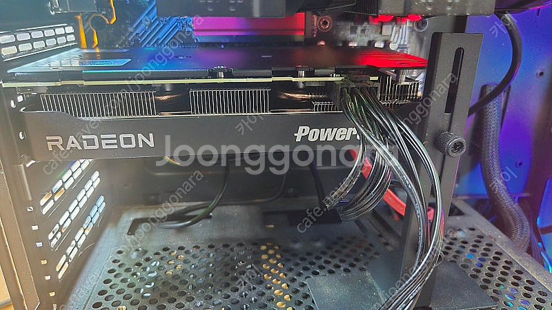 RX 9060XT 8G 판매합니다 - 42만 ,안전거래...--2