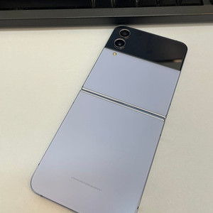 갤럭시Z플립4 블루 256GB 무잔상 상태좋은 중고23만팝니다.