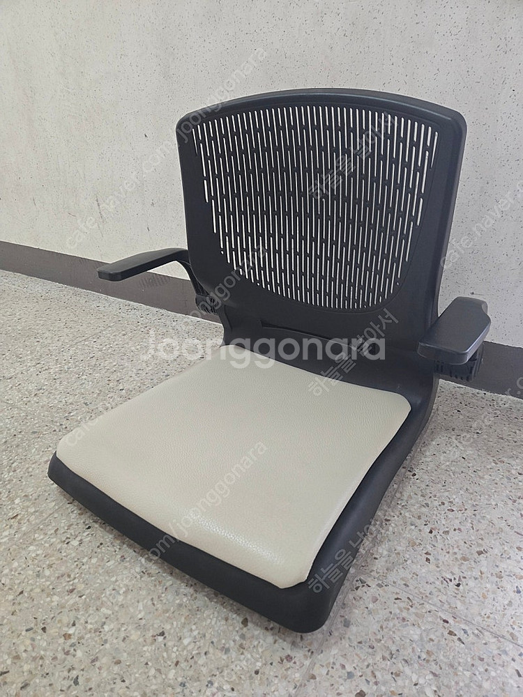 죄식 팔걸이 의자--0