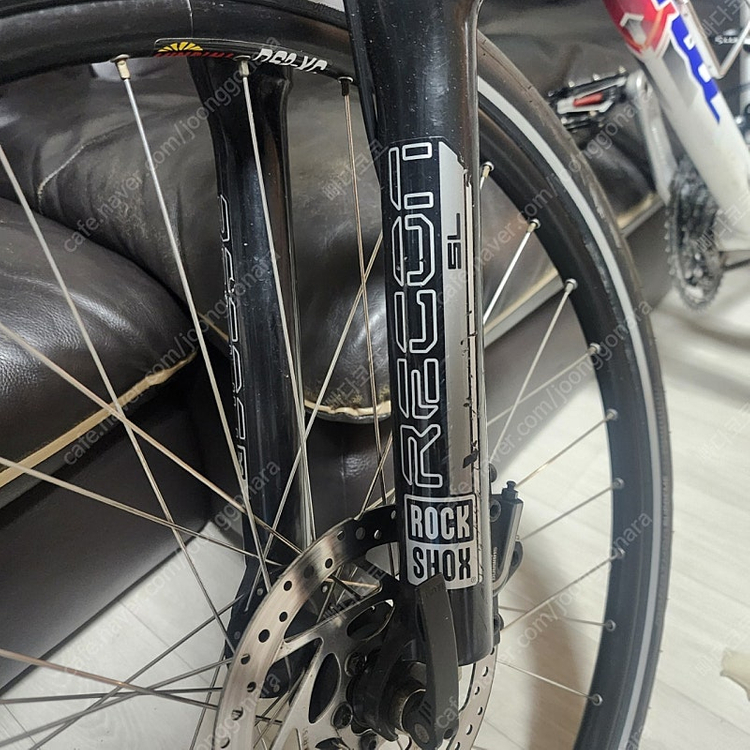 코나 쿨라 MTB 로드타이어 팝니다.(락샥 리콘)--4