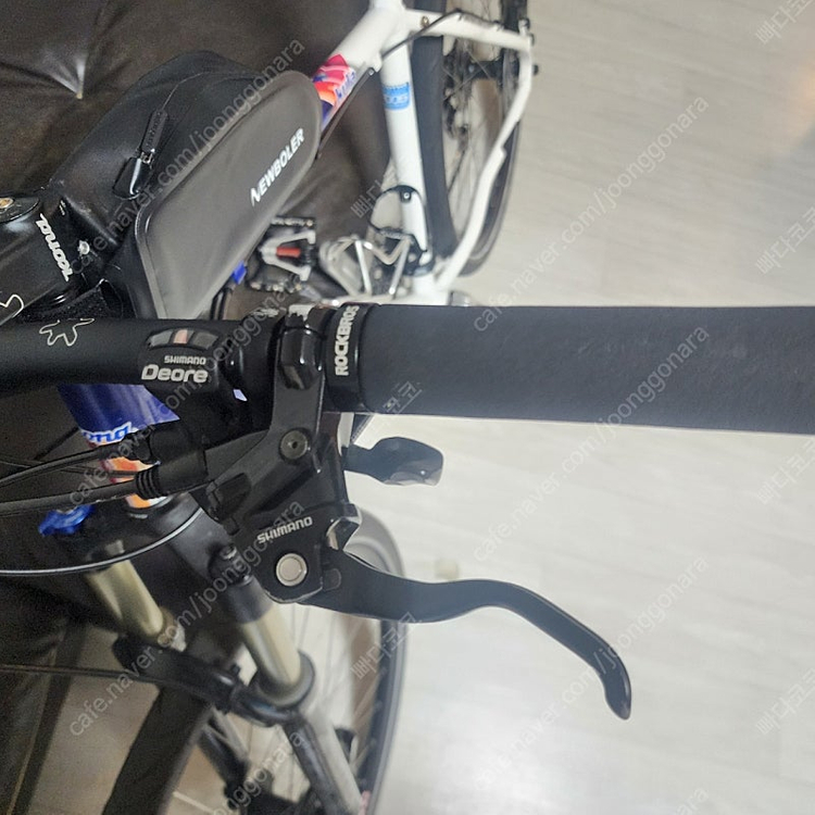 코나 쿨라 MTB 로드타이어 팝니다.(락샥 리콘)--8