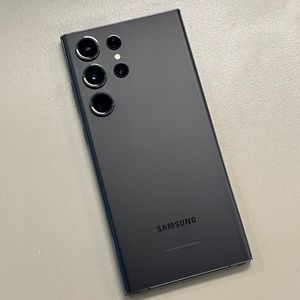 (대용량자급제)갤럭시S23울트라 블랙색상 512용량 23년10월개통 미파손 무잔상 상태좋은단말기 정상해지 공기계 57만 판매합니다