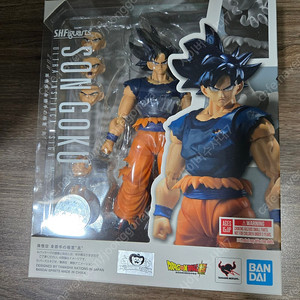 SHF 드래곤볼/마펙스 슈퍼맨 블랙 판매합니다.