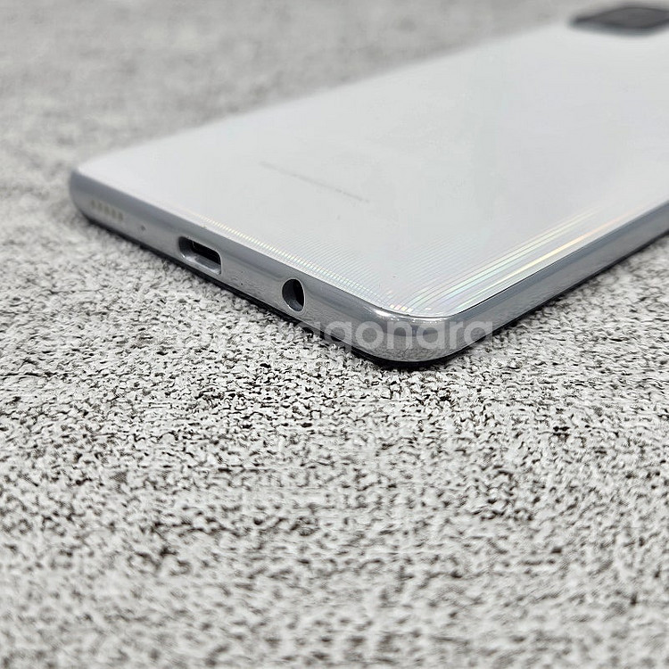 A315N 갤럭시 A31 화이트 64GB 외관깔끔/액정...--2