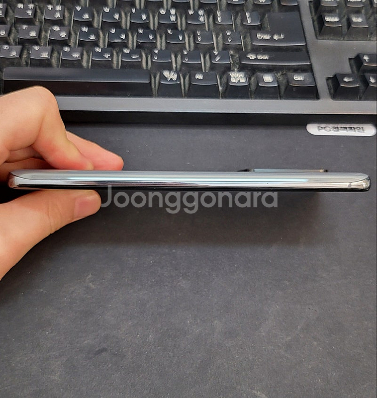 갤럭시S20울트라 256GB 그레이 무잔상 상태좋은 중고22만팝니다.--6