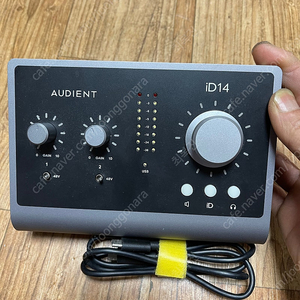Audient iD14 Mk2오디오 인터페이스 팝니다