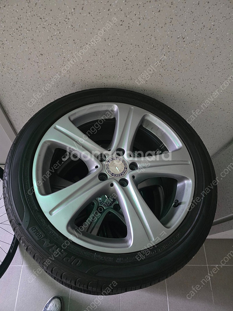 벤츠 W213 18인치 순정휠타이어 판매합니다--0