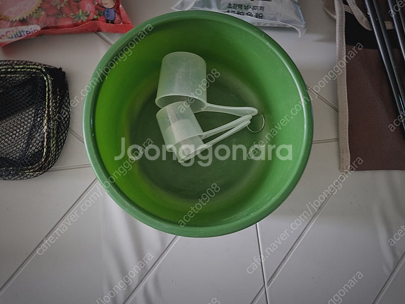 민물낚시 보조용품세트 떡밥 살림망 가방 등등--5