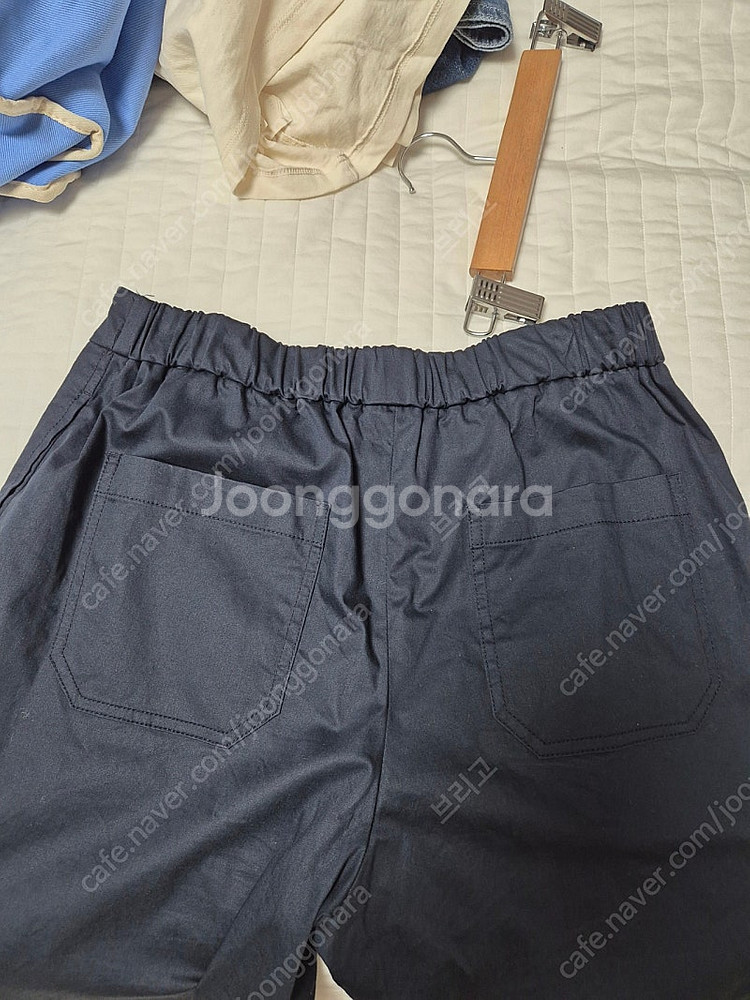 아떼바네사브루노 22년 바지 38 네이비 베이지--7