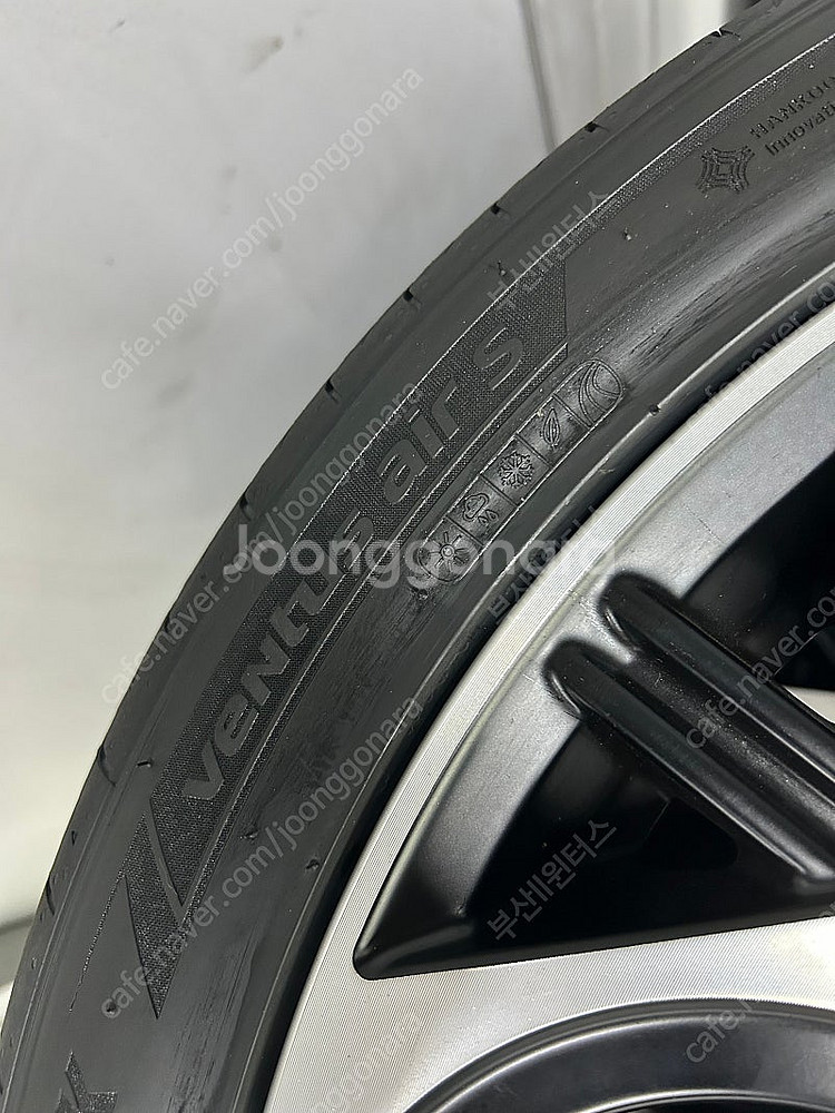 아반떼n 19인치 휠타이어 245 40 19--3