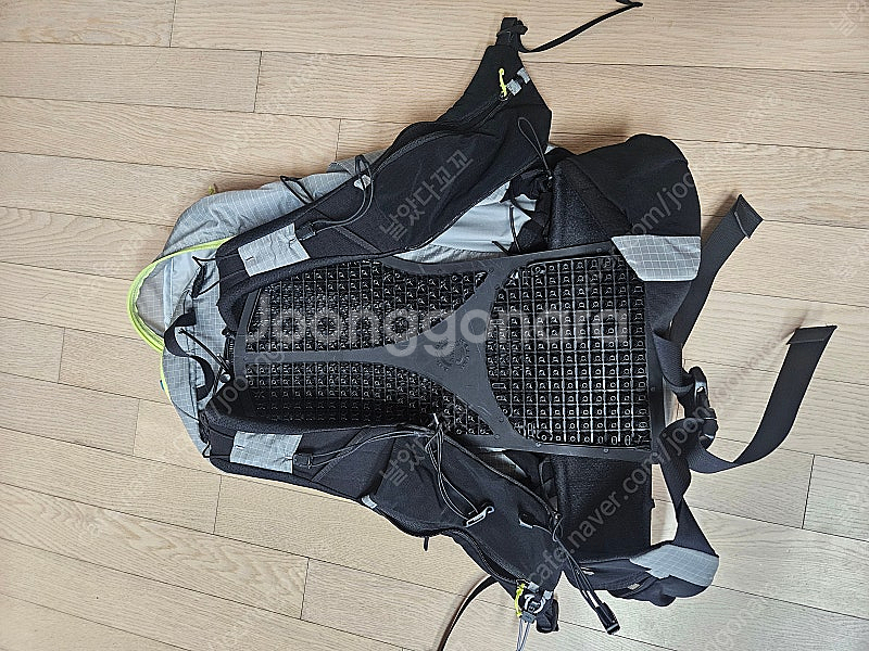 아크테릭스 에어리어스 30 남자배낭--1
