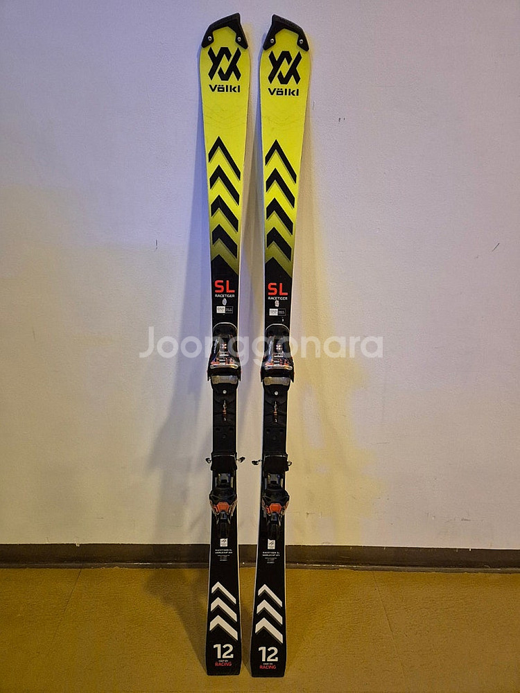 2324 뵐클 월드컵 회전 스키 165cm 팝니다.--0