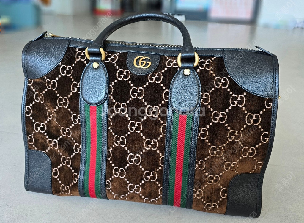 가격 대폭 내림 ) GUCCI 구찌 남성 벨벳 트레블백...--1