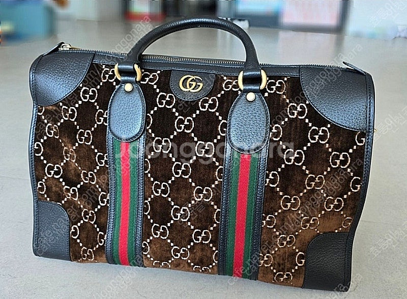 가격 대폭 내림 ) GUCCI 구찌 남성 벨벳 트레블백...--0
