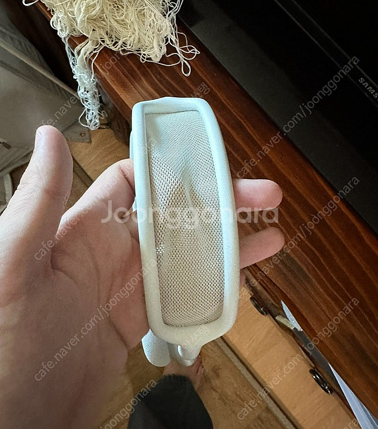 애플 에어팟 맥스 실버 라이트닝 판매합니다--3