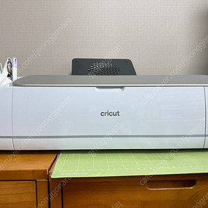 Cricut maker 3 + 매트 25장, 추가 블레이드 9종, vinyl, 스티커지