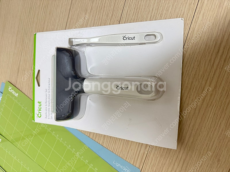 Cricut maker 3 + 매트 25장, 추가 블레...--9