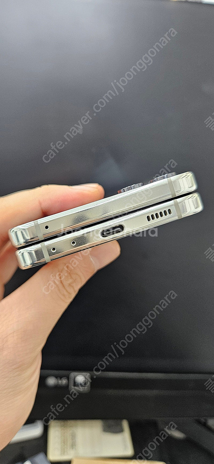 갤럭시Z플립5 F731 256G 화이트 19만 인천 부...--7