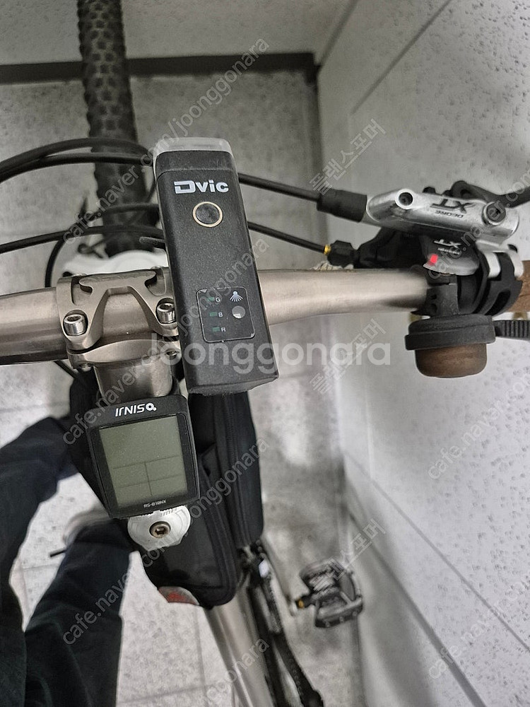 엘파마 록손 티타늄 XT 17인치 판매합니다--2