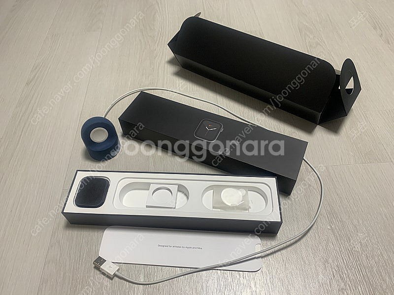 애플워치5 나이키 44mm 스페이스그레이 GPS--3