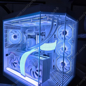 라이젠9 9950X3D rtx5090 어로스마스터 화이트 최고사양 본체 (새상품)
