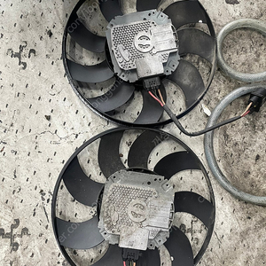 a6,a7 c7 라디에이터 팬 팝니다 4H0 959 455 AD4H0 959 455 AE