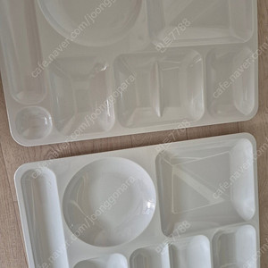 흰색 칸막이 식판..새상품.두개
