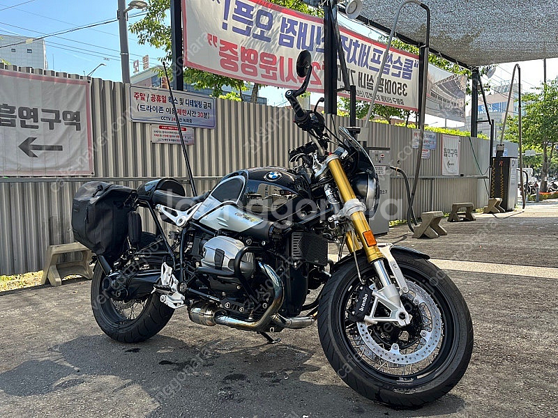 bmw 알나인티 유로4 18년식 상태S급 판매합니다--1