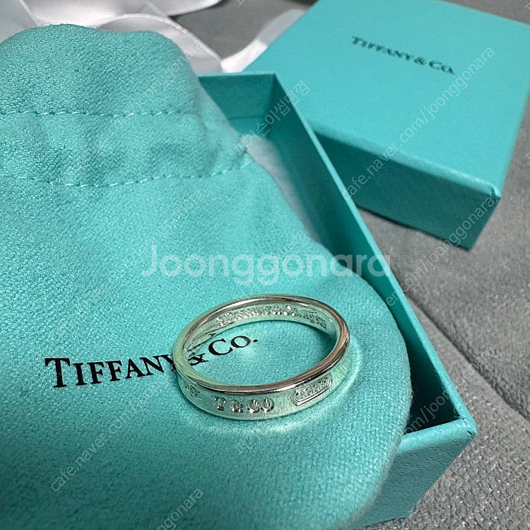 티파니앤코 1837 네로우 실버 반지 팝니다.--2