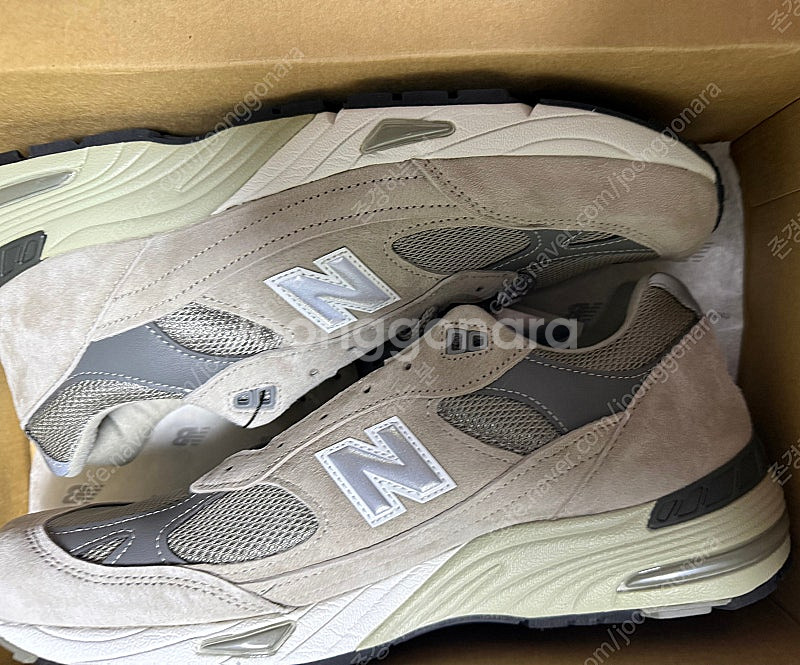 뉴발란스 991 v1, v2 280~ 290 사이즈 새...--0