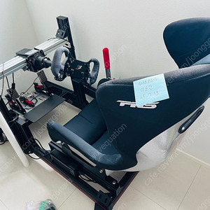(일괄) 심매직 알파, p2000 페달, GT1, GT4 휠, 트렉레이서 프로파일 거치대, 키보드 거치대 등