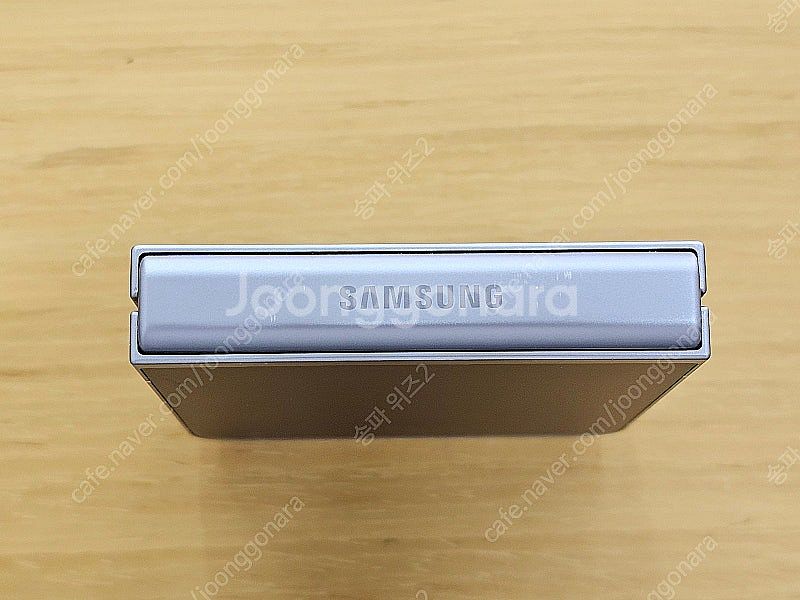 <서울 송파> 삼성 갤럭시 Z플립6 256기가 실버쉐도...--2