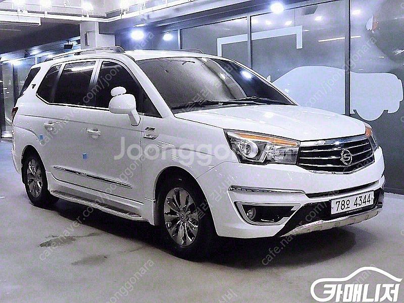 중고차 할부 코란도투리스모 4WD TX 플러스 11인승...--0