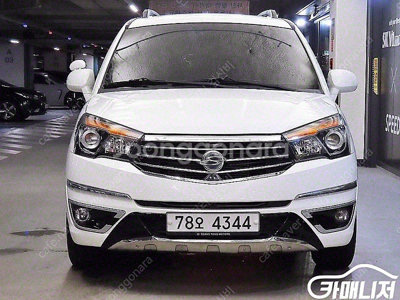 중고차 할부 코란도투리스모 4WD TX 플러스 11인승...--2