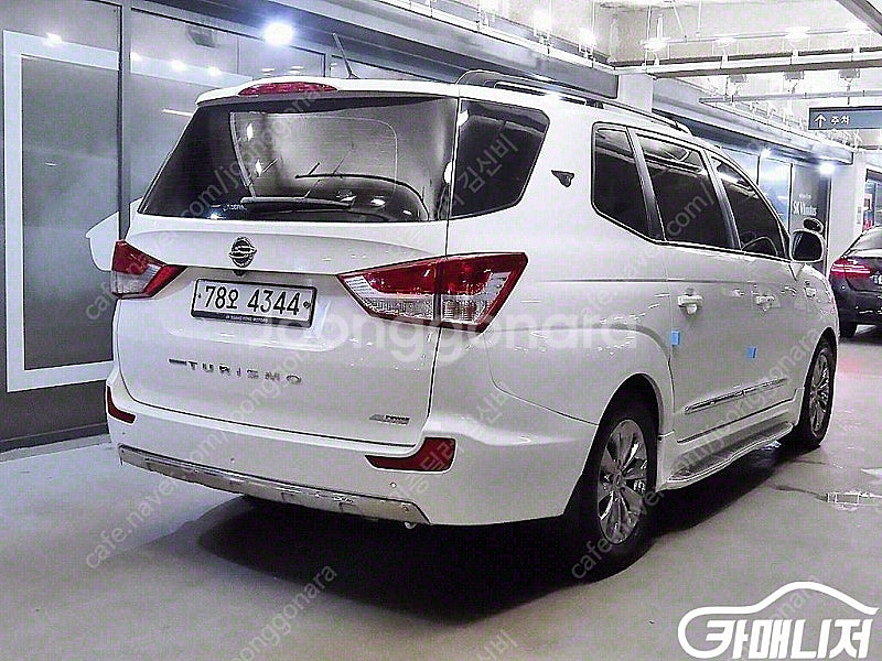 중고차 할부 코란도투리스모 4WD TX 플러스 11인승...--4