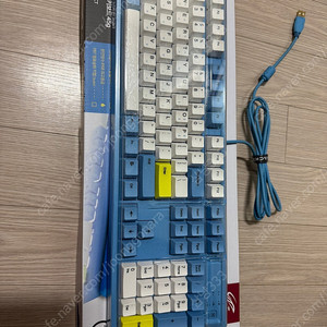 K990 V3 스카이문 에디션 무접점키보드 이미지